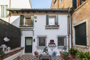 La Casa Più Centrale A Venezia, Con Corte Privata